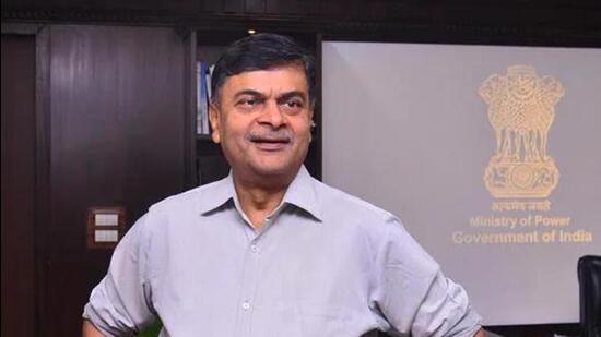 Union power minister R K Singh chaired a meeting this week with officials of the Gujarat government and a few other states and also independent power producers (IPP) with imported coal-based (ICB) plants.
