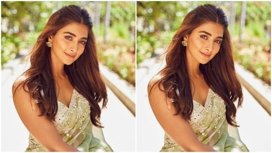 Pooja played muse to fashion designer Suneet Varma and picked a stunning saree for the pictures.(Instagram/@hegdepooja)