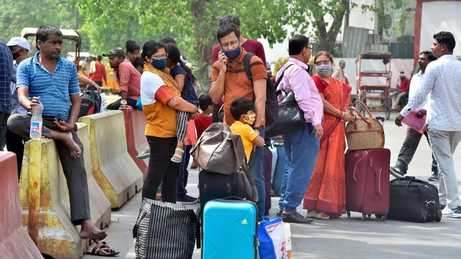 Delhi struggles as auto, cab drivers' strike over fuel price hike| See pictures