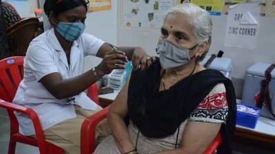 Genome sequencing is a time-driven procedure and even if we can sequence all Covid-19 samples in India, the S-gene target failure still be the fastest way to detect Omicron cases.(Praful Gangurde/HT Photo) Genome sequencing is a time-driven procedure and even if we can sequence all Covid-19 samples in India, the S-gene target failure still be the fastest way to detect Omicron cases.(Praful Gangurde/HT Photo)