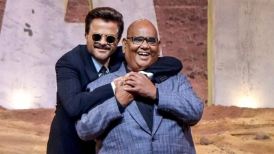 Bollywood actors Anil Kapoor and Satish Kaushik during an event for the trailer launch of their upcoming Netflix film Thar, in Mumbai, (PTI) Bollywood actors Anil Kapoor and Satish Kaushik during an event for the trailer launch of their upcoming Netflix film Thar, in Mumbai, (PTI)