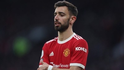 Manchester United's Bruno Fernandes reacts (REUTERS)