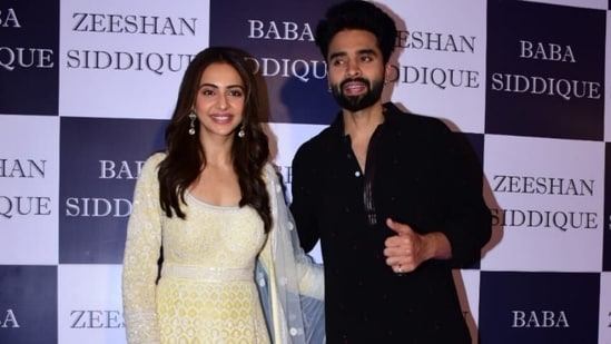 Rakul Preet Singh attends Baba Siddique's Iftar party with Jackky Bhagnani in stunning anarkali: See pics, video(HT Photo/Varinder Chawla)
