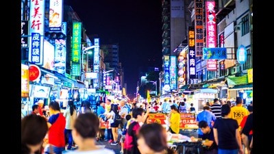 The Liuhe Night Market in Xinxing District, Kaohsiung, Taiwan. (Shutterstock)