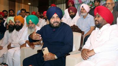 Former Congress president Navjot Sidhu interacting with mediapersons during a press conference in Bathinda on Tuesday. He said expelled former MLA Surjit Singh Dhiman was a ‘political asset’. (Sanjeev Kumar/HT) Former Congress president Navjot Sidhu interacting with mediapersons during a press conference in Bathinda on Tuesday. He said expelled former MLA Surjit Singh Dhiman was a ‘political asset’. (Sanjeev Kumar/HT)