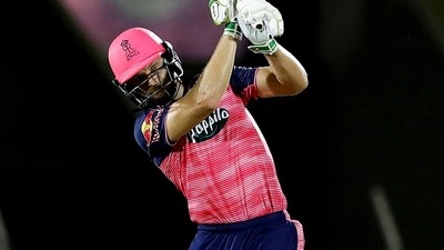 RR scored 114 between overs 7 to 16 thanks to Jos Buttler’s and Sanju Samson’s big hitting. (ANI) RR scored 114 between overs 7 to 16 thanks to Jos Buttler’s and Sanju Samson’s big hitting. (ANI)
