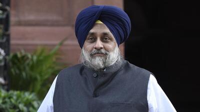 Shiromani Akali Dal (SAD) president Sukhbir Singh Badal in a message on the microblogging site Twitter on Monday wrote: “The guarantee of Punjab waters to Haryana through SYL canal given by AAP MP (Sushil Gupta) exposes the true face of the party and its chief Arvind Kejriwal.” (HT File Photo)