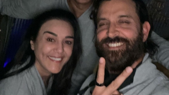 Preity Zinta poses with Hrithik Roshan.