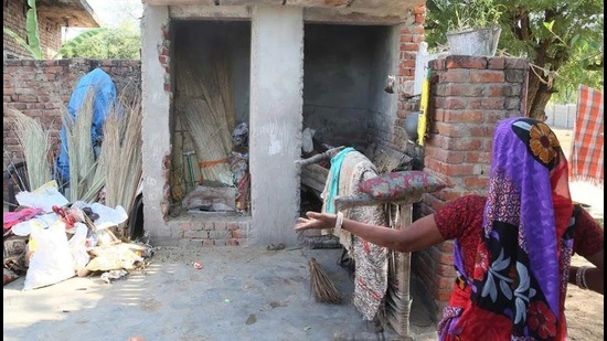 PMAY beneficiary in UP was relieved after he got his second instalment with the help of DM. (Pic for representation)