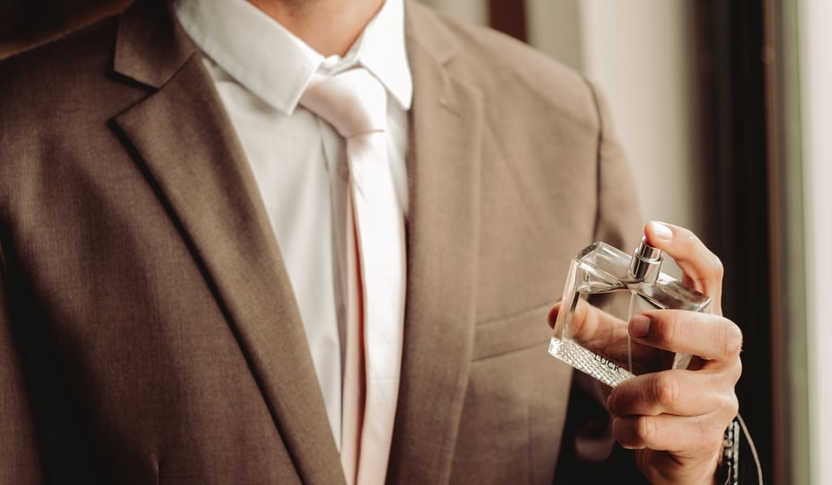 Best perfumes for men under <span class='webrupee'>₹</span>200: Kickstart your day on positive note