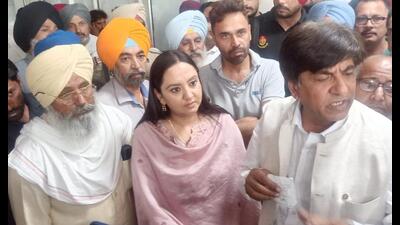 Revenue minister Brahm Shankar Jimpa, along with MLA Amandeep Kaur Arora, during a surprise inspection at the Moga district administration complex on Wednesday.