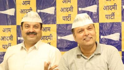AAP’s Himachal spokesperson Pankaj Pandit addressing a press conference at Dharamshala on Wednesday along with another party leader Aman Guleria. (HT Photo) AAP’s Himachal spokesperson Pankaj Pandit addressing a press conference at Dharamshala on Wednesday along with another party leader Aman Guleria. (HT Photo)