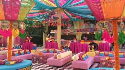 4. Vibrant Colour Trends - The vibrant colour trend is a subset of the ombré decor trend that has taken over the industry. It makes use of bold colours to create a cascading and eye-catching effect. We are seeing a blend of colours, themes and different cultures, to showcase the perfect harmony of traditions, and this is such a distinctive concept. However, colour choices may differ as per the newlyweds-to-be and also the season of the wedding ceremony. The use of bright colours in combination with classic tints, for example- creams, blushes and peaches paired with hot pinks, reds and oranges to create bold visual statements will be widely seen in 2022 weddings.&nbsp; (Twitter/Trends_Zone)