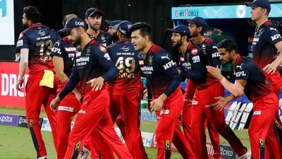 RCB cricketers during their IPL 2022 match against LSG (IPL/BCCI)