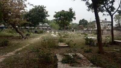 A person responsible for looking after one of the cemeteries said the reason behind the digging of the graves was the general belief that they contained jewellery made of gold, diamonds and other precious stones. (HT photo) A person responsible for looking after one of the cemeteries said the reason behind the digging of the graves was the general belief that they contained jewellery made of gold, diamonds and other precious stones. (HT photo)