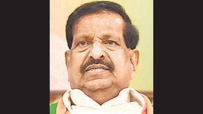 The woman, who has accused MLA Ganesh Naik (in pic) of rape and criminal intimidation, has claimed that his men were abusing and threatening her. (HT FILE PHOTO)