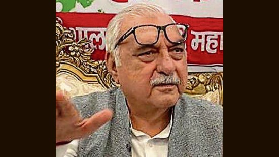 Former CM Bhupinder Singh Hooda addressing the media in Yamunanagar on Wednesday. (HT Photo)