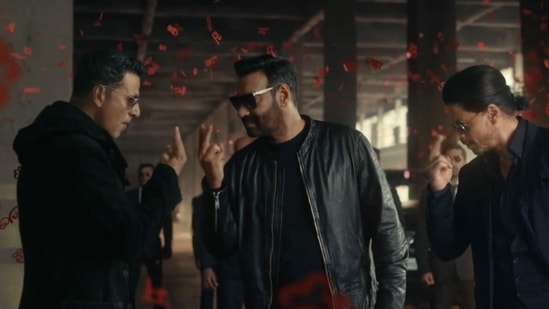 Akshay Kumar, Ajay Devgn and Shah Rukh Khan in the new Vimal ad. Akshay Kumar, Ajay Devgn and Shah Rukh Khan in the new Vimal ad.