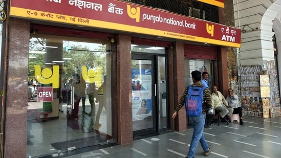 Pnb Recruitment: 145 Vacancies Of Manager And Senior Manager Notified(Ht/Photo For Representation)