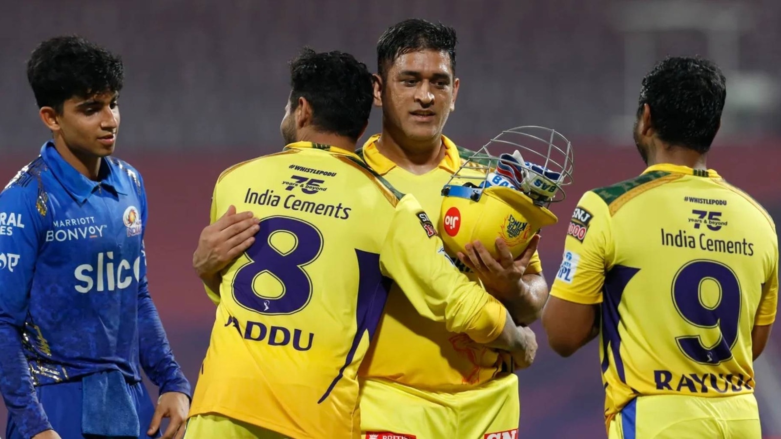 MI vs CSK Highlights IPL 2022 Finisher MS Dhoni steers Chennai Super Kings to three-wicket win over Mumbai Indians Hindustan Times