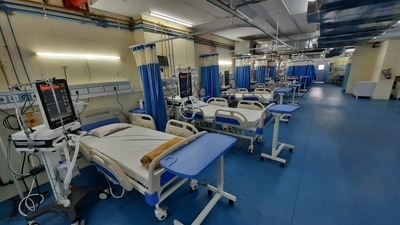 Thane Municipal Corporation is prepared with beds and oxygen supply at Parking Plaza Covid Centre in Thane. TMC has over 4,000 Covid beds in case of a probable fourth wave. (PRAFUL GANGURDE/HT PHOTO) Thane Municipal Corporation is prepared with beds and oxygen supply at Parking Plaza Covid Centre in Thane. TMC has over 4,000 Covid beds in case of a probable fourth wave. (PRAFUL GANGURDE/HT PHOTO)