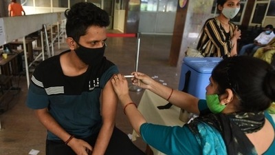 A person gets a dose of Covid-19 vaccine. (Sunil Ghosh /HT)