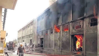 Panic gripped the area as black plumes of smoke were spotted rising from the spinning mill (HT PHOTO )
