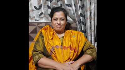 The power supply at Aparna Karmarkar’s bungalow was disrupted since March 3 and no work was carried out till 12pm on April 21 by MSEDCL officials (HT PHOTO)
