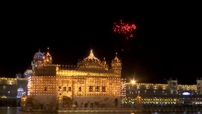 Fireworks adorn around Golden Temple on 400th Parkash Purab (ANI)