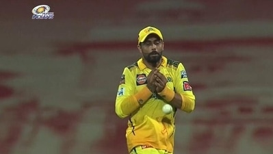 Ravindra Jadeja dropped two simple catch against MI (Twitter) Ravindra Jadeja dropped two simple catch against MI (Twitter)