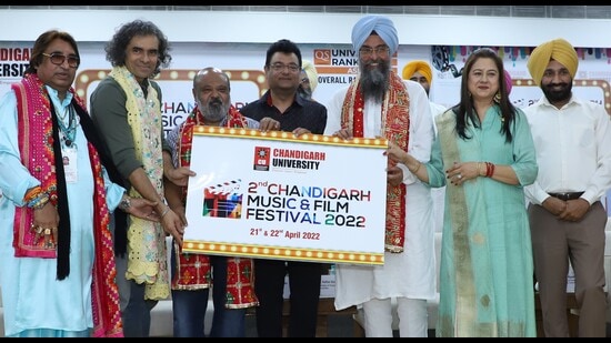 Film director Imtiaz Ali (second from left) and Saurabh Shukla (third from left) at the Chandigarh University Film Festival on Thursday. (HT Photo)
