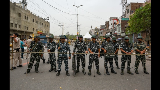 Security personnel in Jahangirpuri, on Thursday, April 21, 2022. (Amal KS/HT)