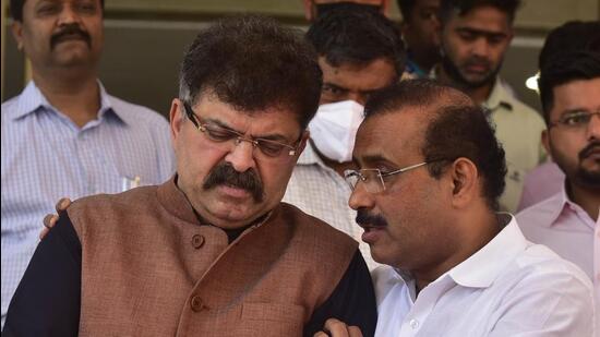 Maharashtra ministers Jitendra Awhad and Rajesh Tope HT File Photo