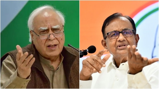 Congress leaders Kapil Sibal and P Chidambaram.(PTI, ANI)