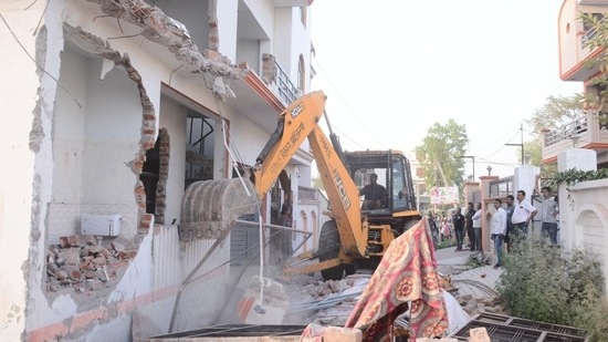 Demoltion drive in Delhi's Jahangirpuri was carried out on Wednesday, April 21, 2022. (Deepak Gupta/HT)