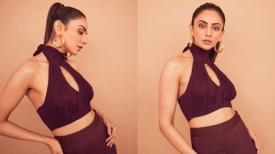 Rakul Preet Singh is 'wild and free' in ultra-sultry wine crop top and pencil skirt worth <span class='webrupee'>₹</span>7k: See pics inside