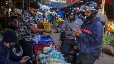 India’s economy grew a moderate 5.4% in the October-December quarter, when the country was grappling with the Omicron wave, against 8.5% in the previous quarter, data released by National Statistical Office on Monday indicated. (BLOOMBERG PHOTO.) (HT_PRINT) India’s economy grew a moderate 5.4% in the October-December quarter, when the country was grappling with the Omicron wave, against 8.5% in the previous quarter, data released by National Statistical Office on Monday indicated. (BLOOMBERG PHOTO.) (HT_PRINT)