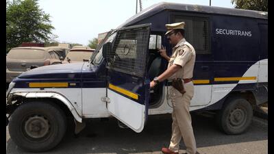 With no information about the accused who made away with  ₹82.50 lakh meant for depositing in the ATM machines, a GPay transaction of  ₹800 was what helped the NRI Coastal Police to arrest the accused. (HT FILE PHOTO)