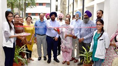 GHG Khalsa Colleges president Manjit Singh Gill andSardar Kartar Singh Sarabha Charitable Trust, Sarabha, chairperson Paramjeet Kaur Pandher innuagurating the dental clinic. (HT Photo)