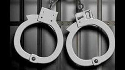 Officials said the duo used to cheat people by offering them jobs with the police and they are tracking down the people they had duped. (Representative image)