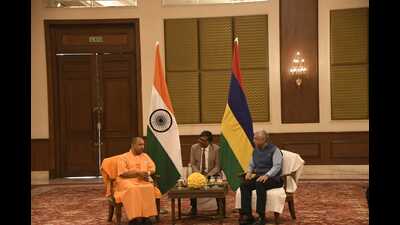 Mauritius Prime Minister Pravind Kumar Jugnauth meeting chief minister Yogi Adityanath in Varanasi on Friday. He also met governor Anandiben Patel (not in the picture). (SOURCED)