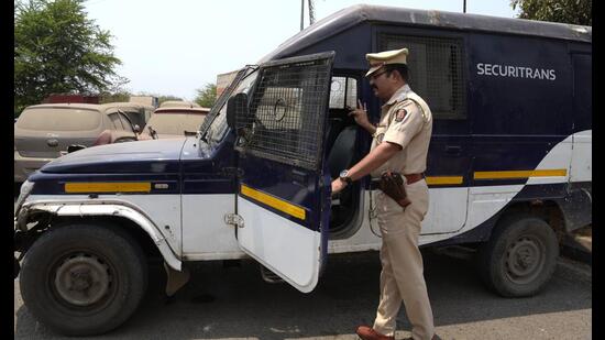 With no information about the accused who made away with ₹82.50 lakh meant for depositing in the ATM machines, a GPay transaction of ₹800 was what helped the NRI Coastal Police to arrest the accused. (HT FILE PHOTO)