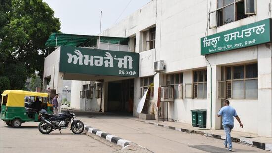 The doctor said she was attending to a critical patient at the Mohali civil hospital’s emergency wing when the men arrived there and created ruckus, before thrashing her. (HT Photo)