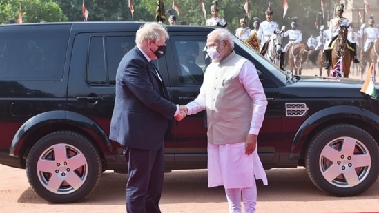 Boris Johnson visit day 2: PM Modi recieves the UK PM at Rashtrapati Bhavan in Delhi. (photo tweeted by MEA) (Twitter)