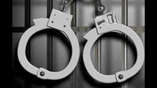 Officials said the duo used to cheat people by offering them jobs with the police and they are tracking down the people they had duped. (Representative image)