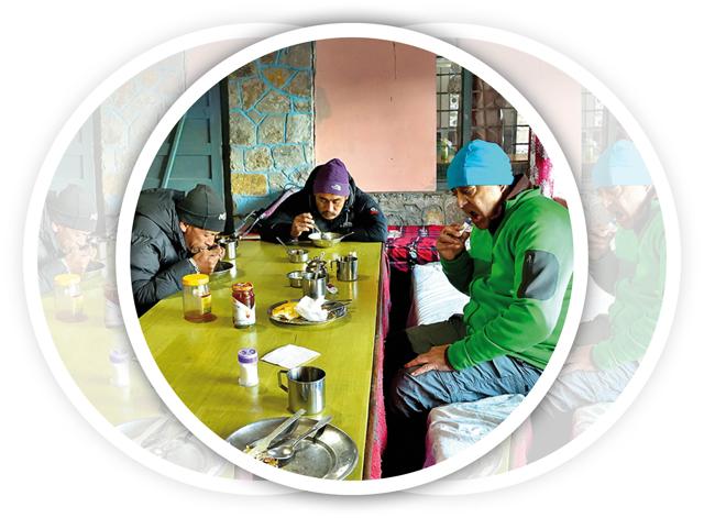 Eating breakfast in Deorali