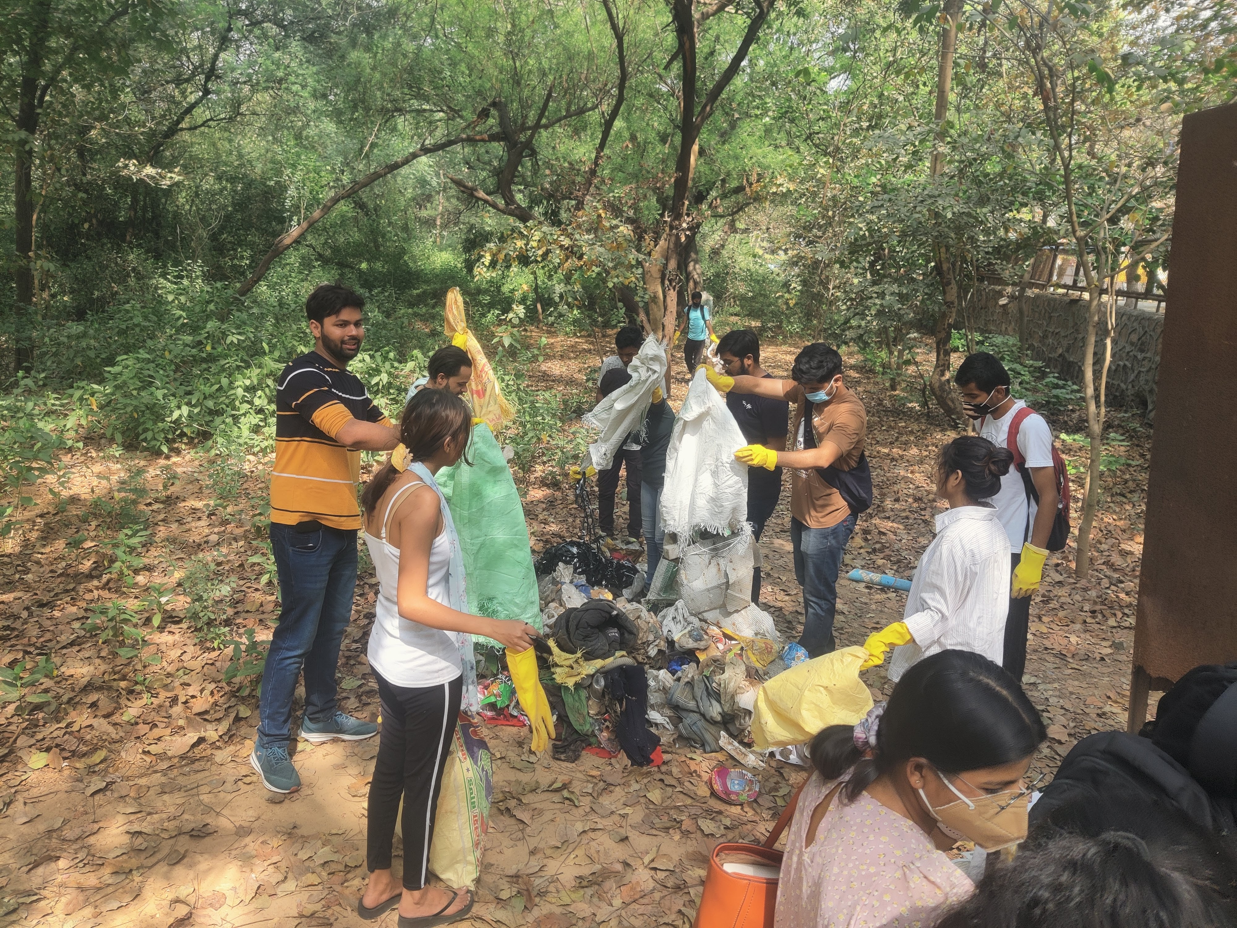 A clean-up drive at Sanjay Van led by There Is No Earth B. The community group will have another drive at Yamuna bank on Saturday and one at Sanjay Van on Sunday morning to celebrate Earth Day. A clean-up drive at Sanjay Van led by There Is No Earth B. The community group will have another drive at Yamuna bank on Saturday and one at Sanjay Van on Sunday morning to celebrate Earth Day.