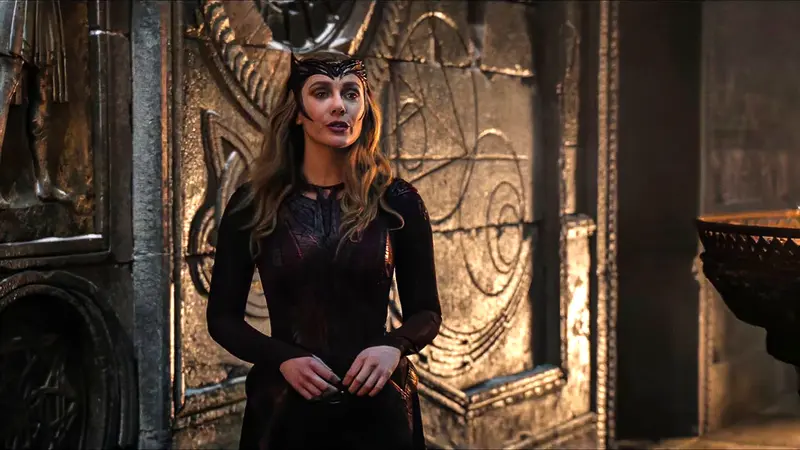 Elizabeth Olsen's Wanda in the Doctor Strange 2 TV spot.
