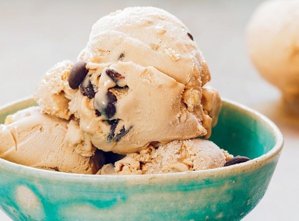 Oat milk banana ice cream (Pinterest)