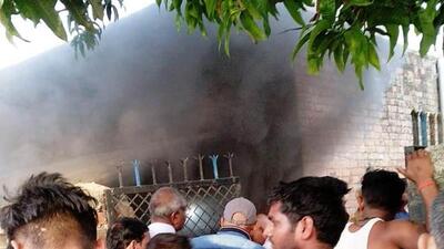 The assailants tried to set the house on fire before fleeing the spot. (HT Photo) The assailants tried to set the house on fire before fleeing the spot. (HT Photo)